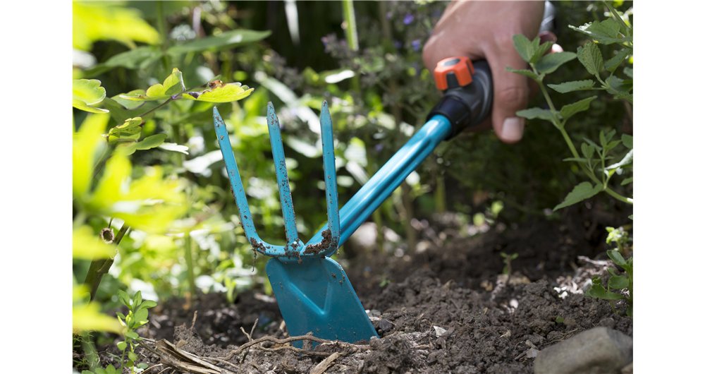 Gancho Pequeño Gardena Combisystem, 3 Puntas, Azada 08915-20