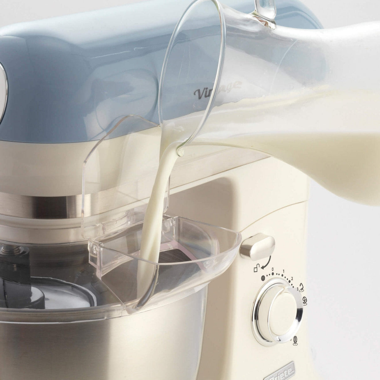 EAN 8003705116016 - Ariete 1588/05 Batidora de varillas 2400 W Azul, Blanco imagen 5