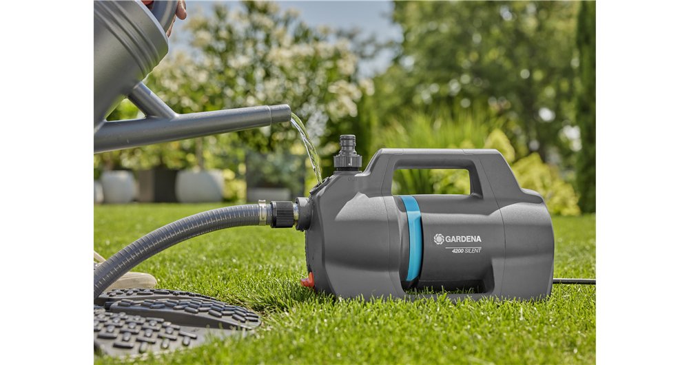 Bomba De Jardín Gardena 4200 Juego Silencioso (Gris Oscuro/Turquesa, 600 Vatios, Modelo 2023