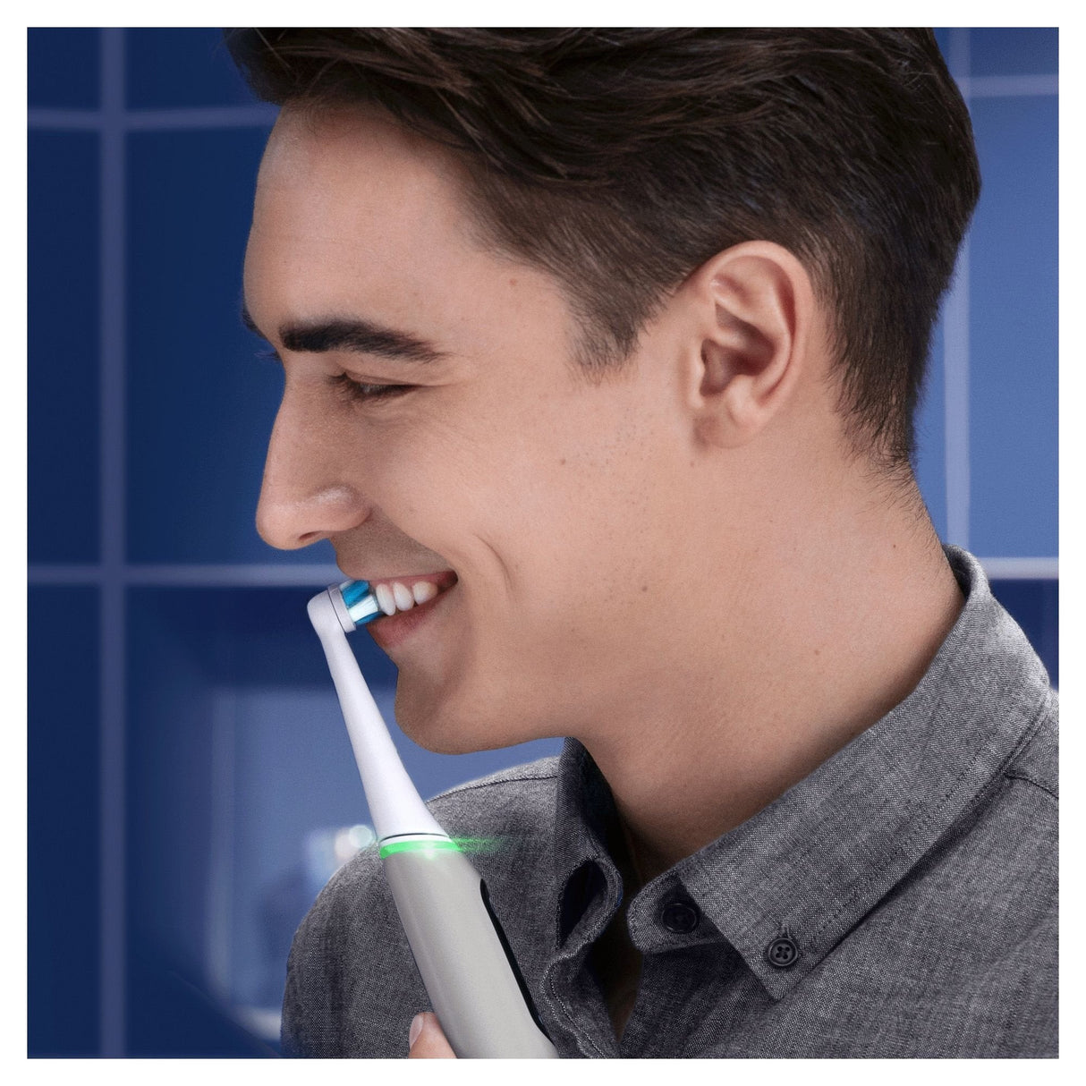 EAN 4210201427360 - Oral-B iO 6S Adulto Cepillo dental vibratorio Gris, Blanco imagen 4