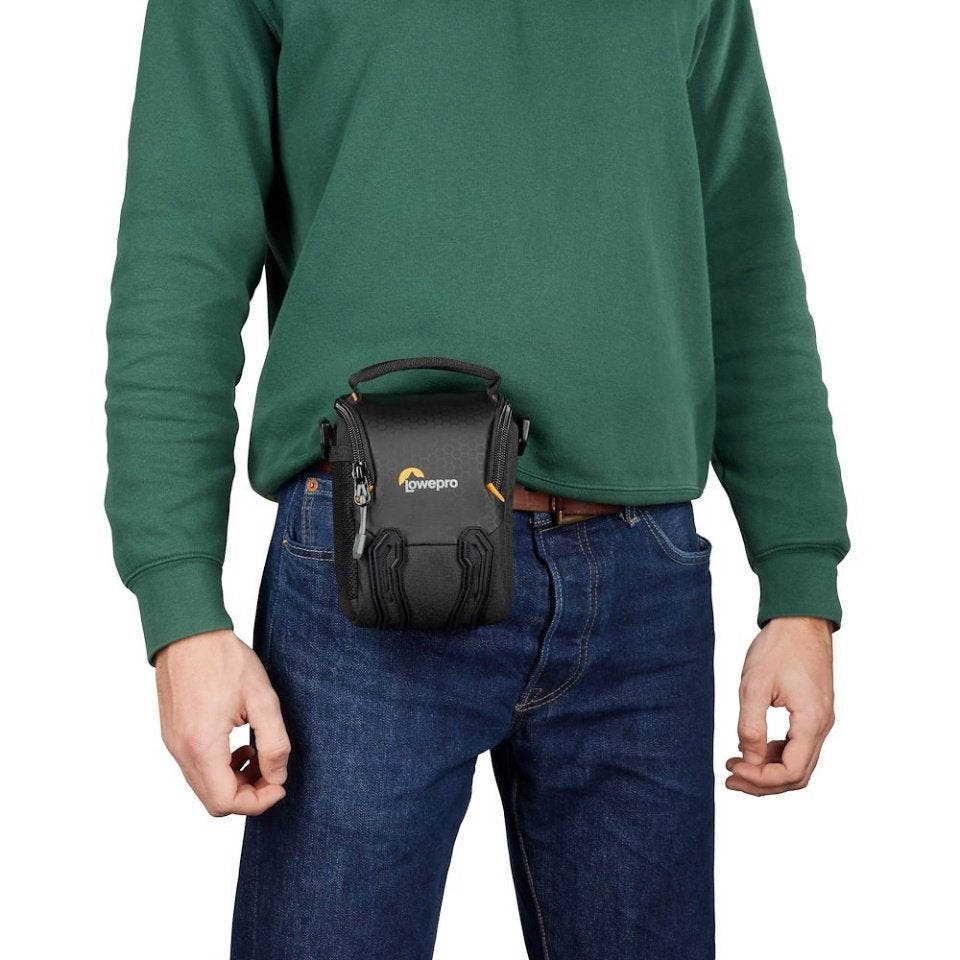 EAN 8024221724820 - Lowepro Adventura SH 115 III Estuche con correa de transporte Negro imagen 8