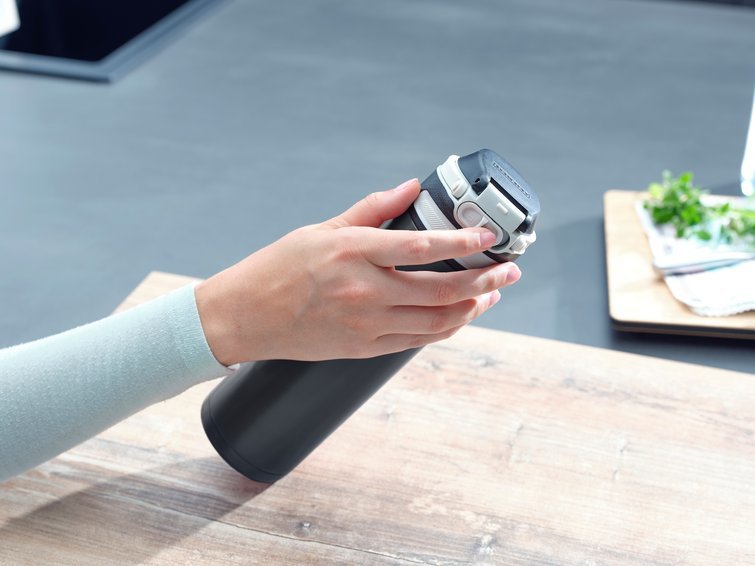 Leifheit 03271 Taza De Viaje 600 Ml Negro Acero Inoxidable