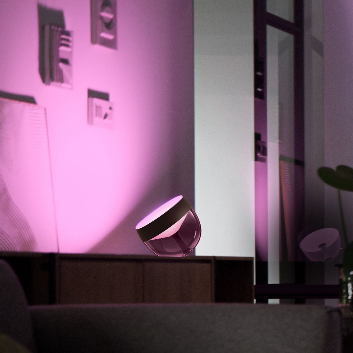 EAN 8719514264489 - Philips Hue White and Color ambiance 8719514264489 iluminación inteligente Lámpara de mesa inteligente Bl imagen 7