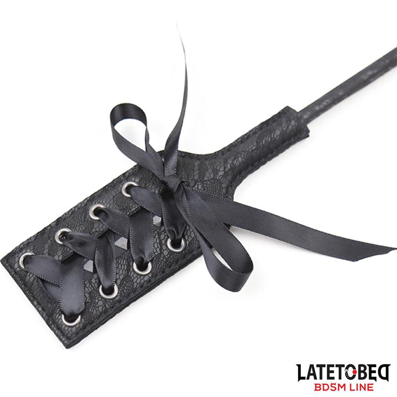 Multi Feathers Tickler And Lace Ribbon Paddle Comb
