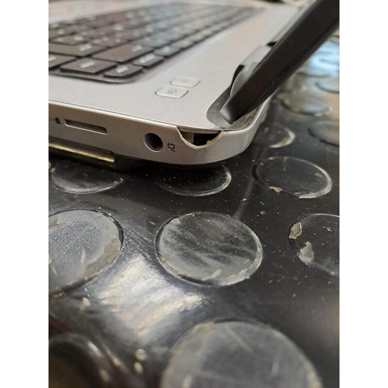 Portátil Reacondicionado Hp Probook 640 G3 I5-7300u 8gb 256gb Ssd 14" Teclado Español W10 Pro Instalado Rotura En Carcasa 1 Año De Garantia