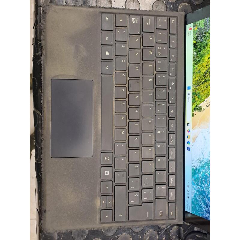 Reacondicionado Microsoft Surface Pro 7 I5-1035g4 8gb 256gb 12.3" W11p Instalado No Pen Grafito Teclado Español Degastado 1 Año De Garantia