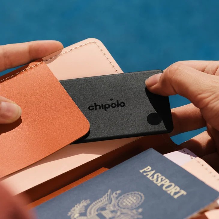 Chipolo Card  Rechargeable Tracking Card Compatible With Apple Find My On Iphone (Carbón)