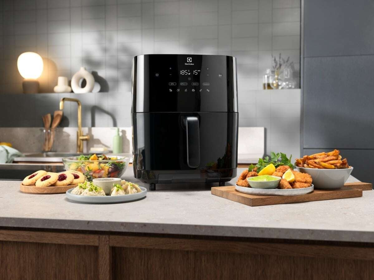 EAN 7333394032603 - Electrolux EAF7SB Sencillo 6,9 L Independiente 1700 W Freidora de aire caliente Negro imagen 10