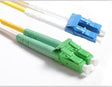 EAN 5704174021544 - Microconnect FIB447001 Cable de fibra óptica e InfiniBand 1 m Amarillo imagen 1