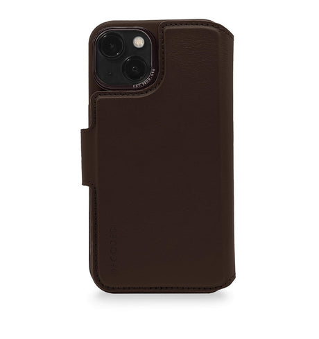EAN 8720593006525 - Decoded D23IPO14MDW5CHB funda para teléfono móvil 17 cm (6.7") Funda cartera Marrón imagen 1