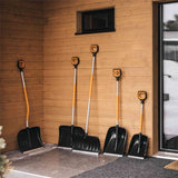 EAN 6411501410283 - Fiskars 1057179 pala y paleta Pala de nieve Metal Negro, Naranja imagen 2
