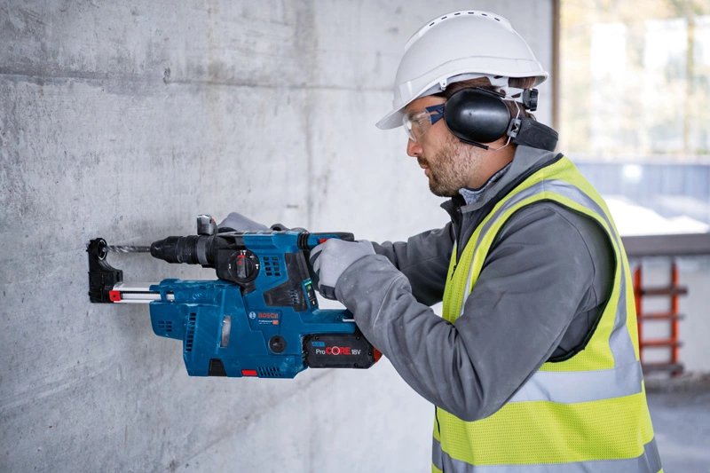 Taladro Percutor Inalámbrico Bosch Professional Gbh 18v-28 Cf Professional, 18 Voltios Azul/Negro, 2 Baterías Procore18v 8,0 Ah, Bluetooth, En L-Boxx
