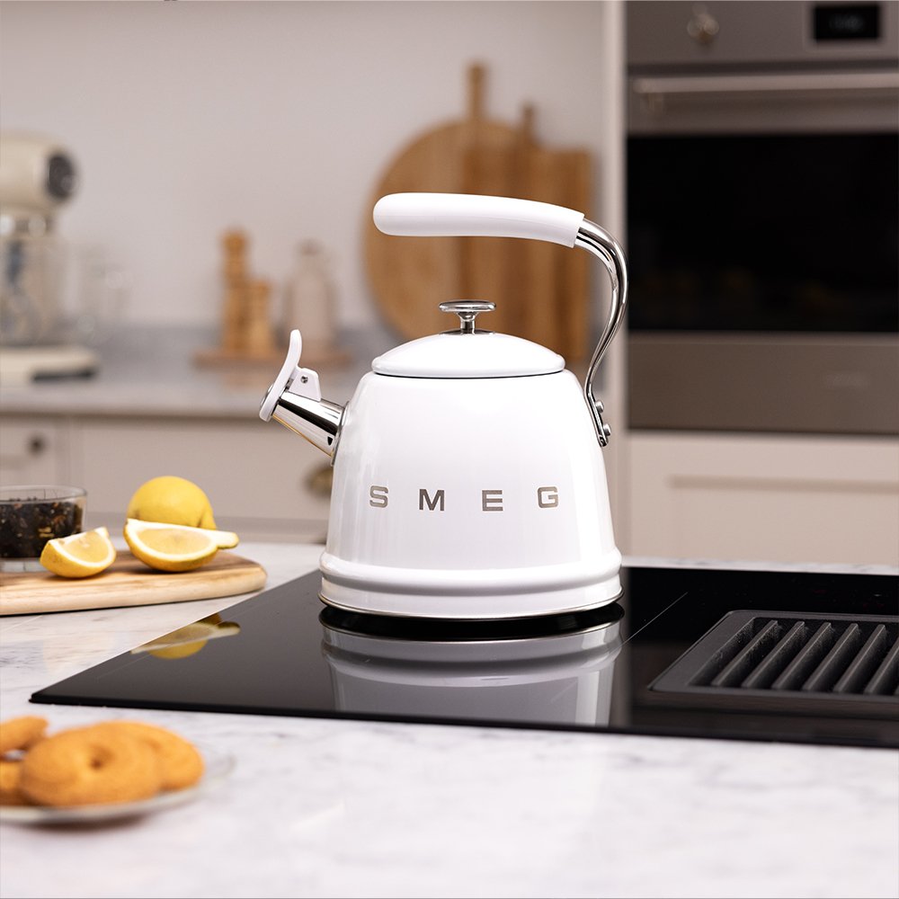 Smeg Stovetop Kettle 50´Style White Wkf01wh