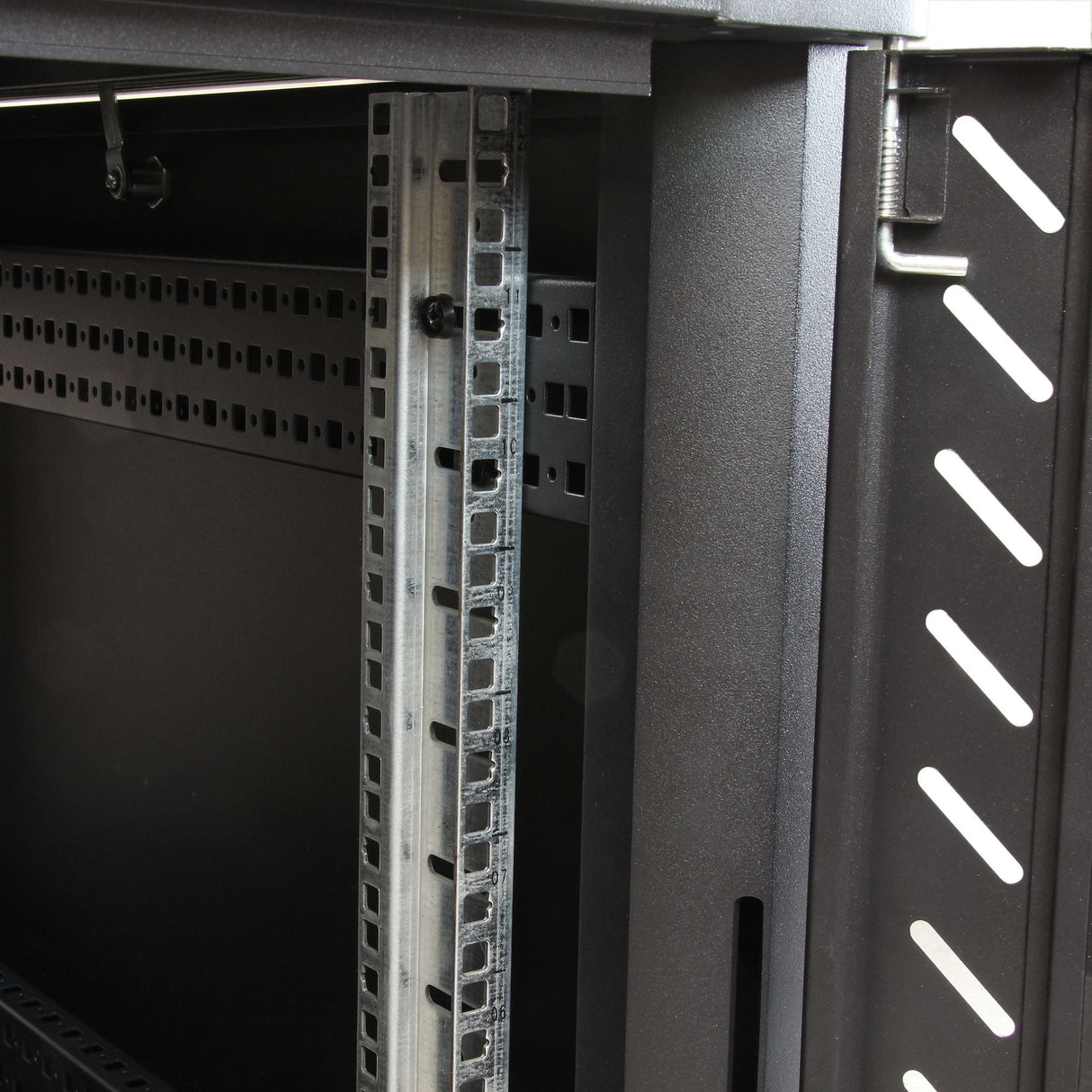 Startech Armario Rack Cerrado Ensamblar 12u 36" Pu