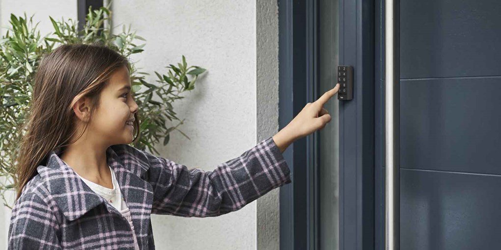 Yale 05/301000/Bl Teclado Numérico Bluetooth Negro