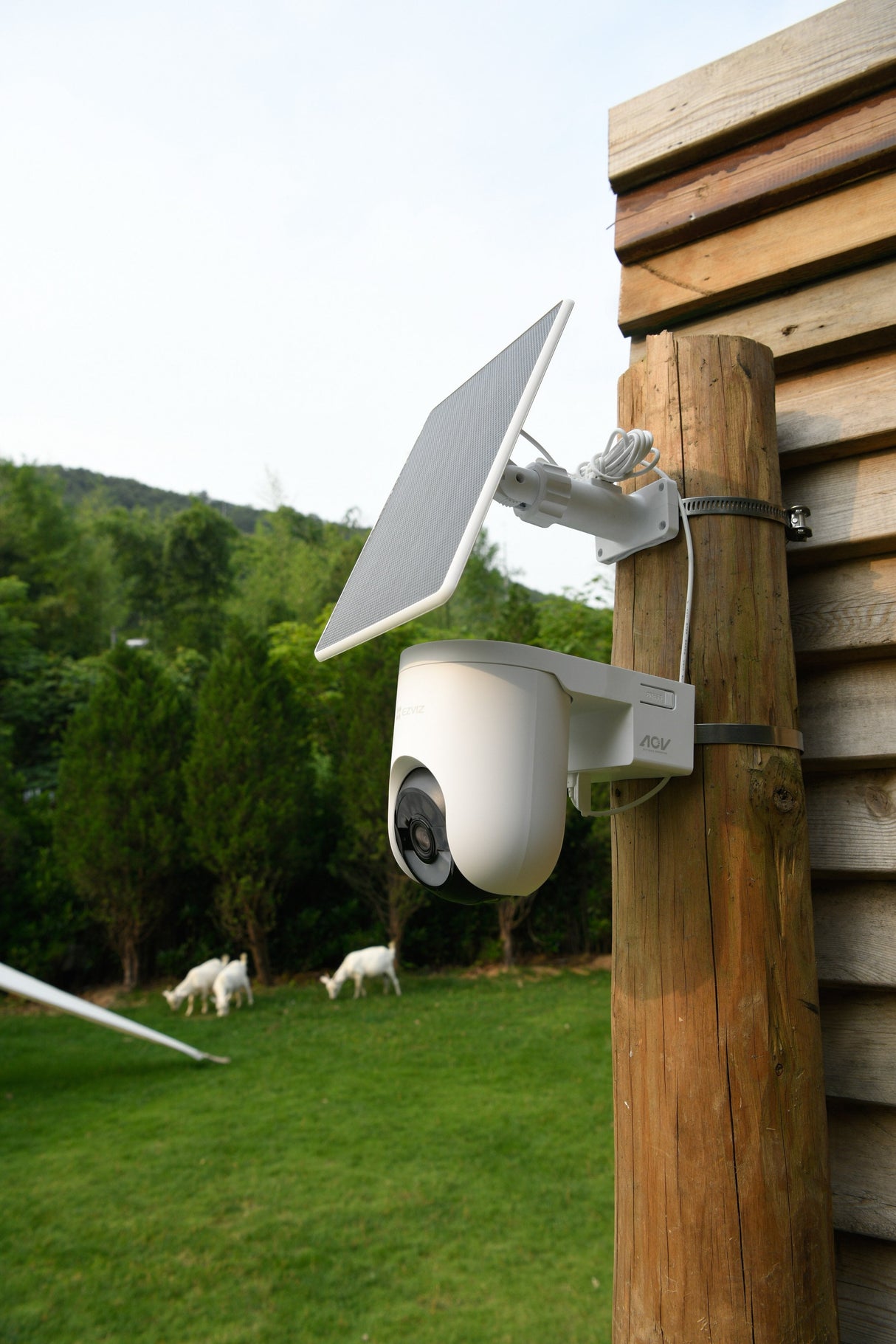 Ezviz Camara Wifi Exterior Hb8 2k+ 4mp Panoramica/Inclinacion Con Bateria