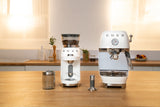 EAN 8017709349424 - Smeg ECF03WHEU cafetera eléctrica Semi-automática Máquina espresso 1,4 L imagen 24
