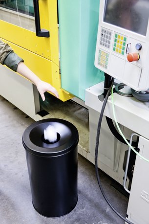 Papelera Durable Segura Alrededor De 60 Litros Negro