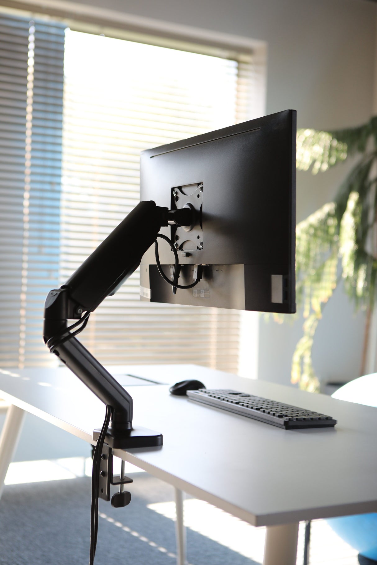EAN 5901986048992 - Savio UM-01 soporte Negro imagen 14