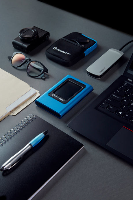 EAN 0740617341409 - Kingston Technology IronKey Vault Privacy 80 7,68 TB USB Tipo C 3.2 Gen 1 (3.1 Gen 1) Azul imagen 9