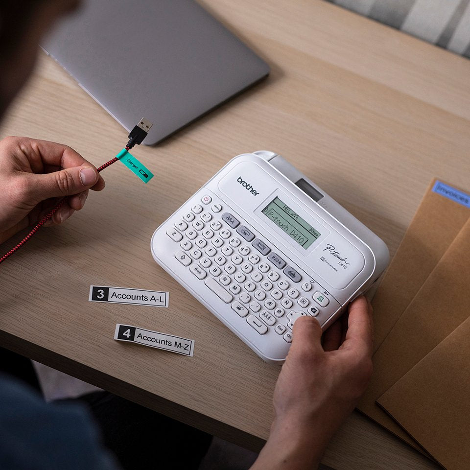 EAN 4977766823425 - Brother PT-D410 impresora de etiquetas Transferencia térmica 180 x 180 DPI 20 mm/s Alámbrico TZe QWERTY imagen 2