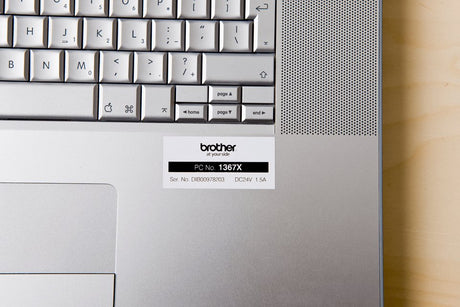 EAN 0012502625780 - Brother TZE-251 cinta para impresora de etiquetas Negro sobre blanco imagen 3
