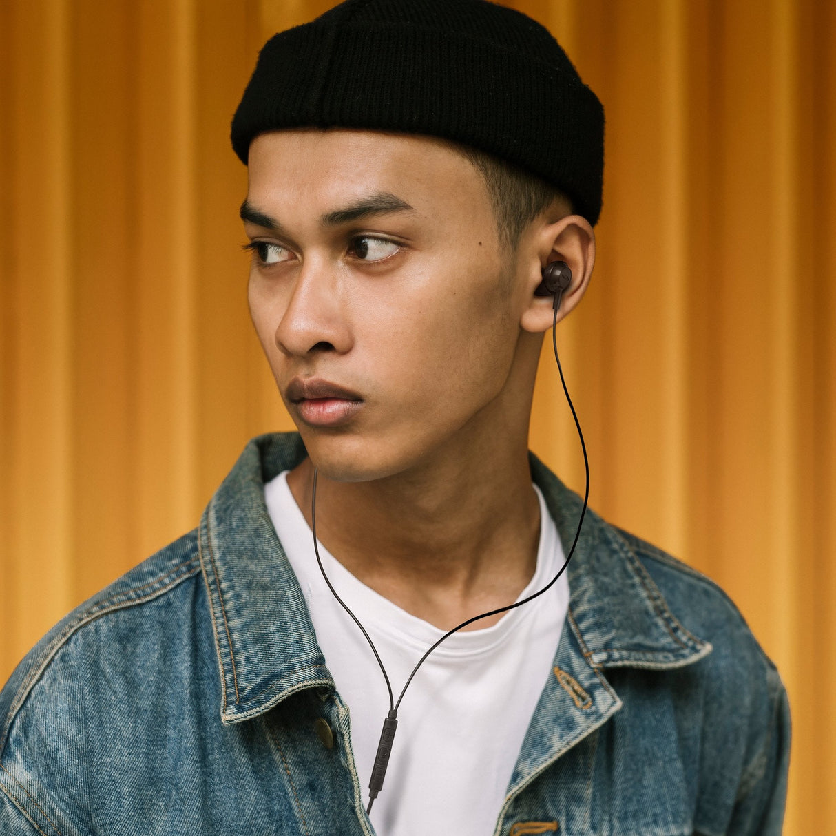 Auriculares Intrauditivos Ngs Cross Drift Con Micrófono Jack 3.5 Negros