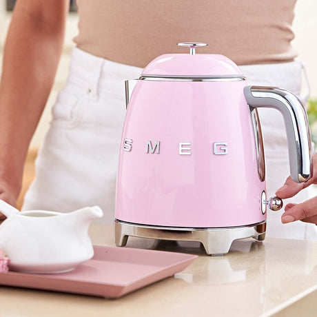 EAN 8017709302214 - Smeg KLF05PKEU tetera eléctrica 0,8 L 1400 W Rosa imagen 6