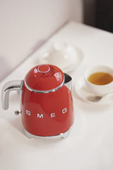 EAN 8017709302177 - Smeg KLF05RDEU tetera eléctrica 0,8 L 1400 W Rojo imagen 16