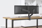 Soporte De Escritorio De Movimiento Completo Para 2 Pantallas De 17-27" 7kg Ds70-700bl2 Neomounts