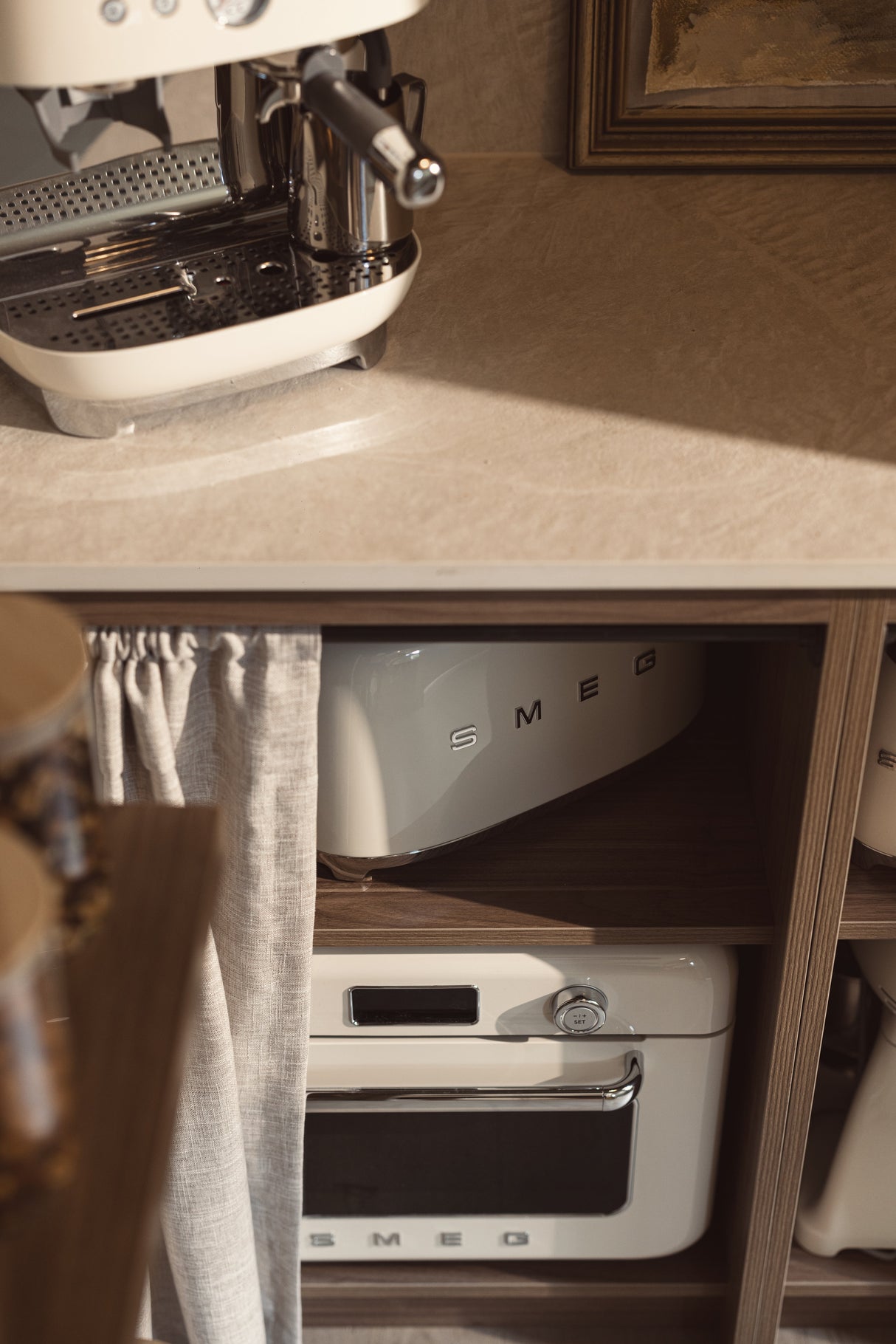 EAN 8017709190712 - Smeg TSF02CREU tostadora 6 4 rebanada(s) 1500 W Crema de color imagen 9