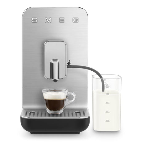 EAN 8017709334970 - Smeg BCC13BLMEU cafetera eléctrica Totalmente automática Máquina espresso 1,4 L imagen 21