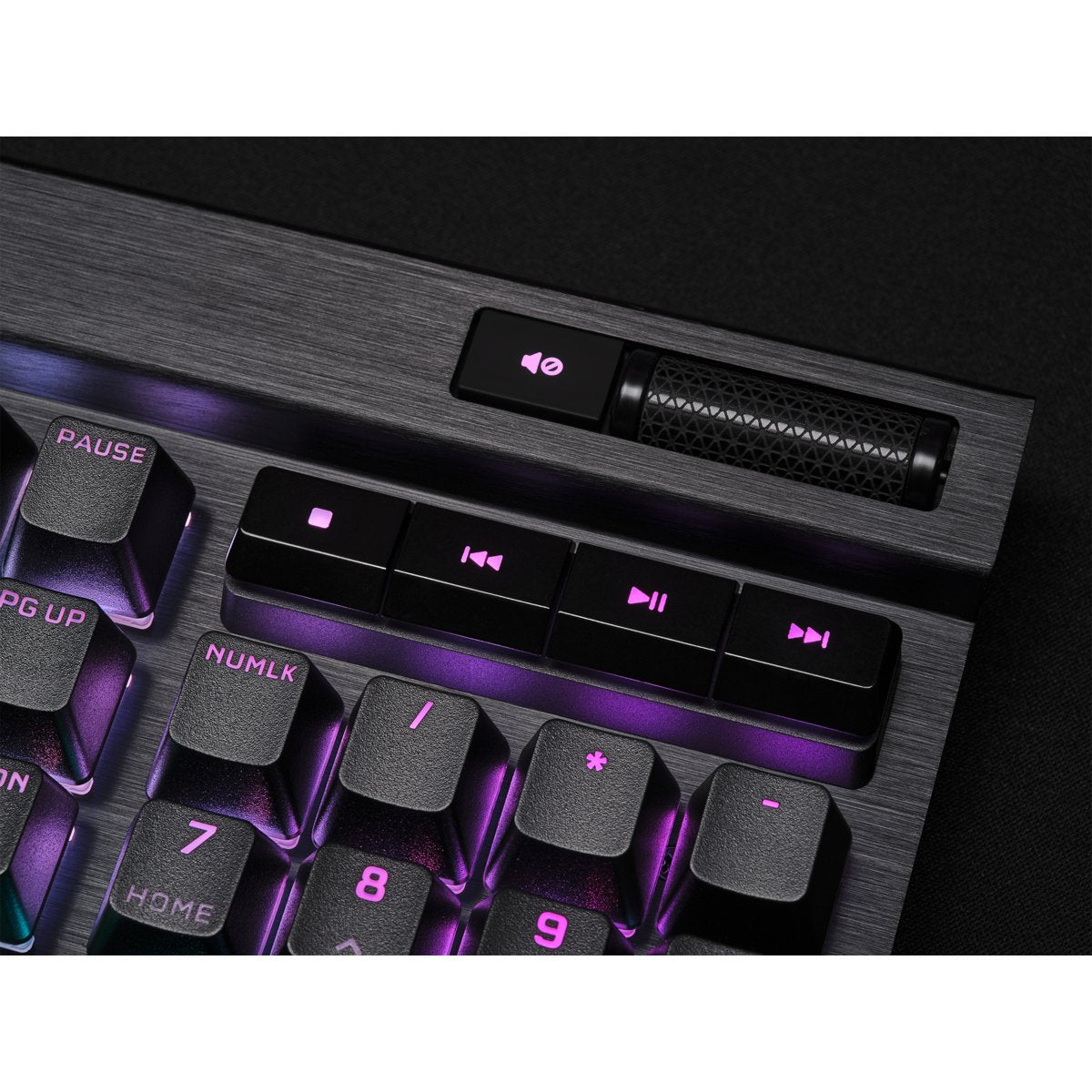 Teclado Gamer Mecánico (Cherry Corsair Opx) Corsair K70 Pro Rgb (Negro)