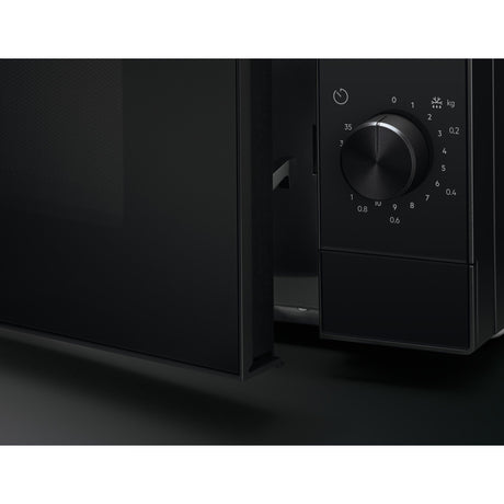 EAN 7332543820368 - Electrolux EMZ421MMK Negro Microondas combinado Encimera 21 L 800 W imagen 16