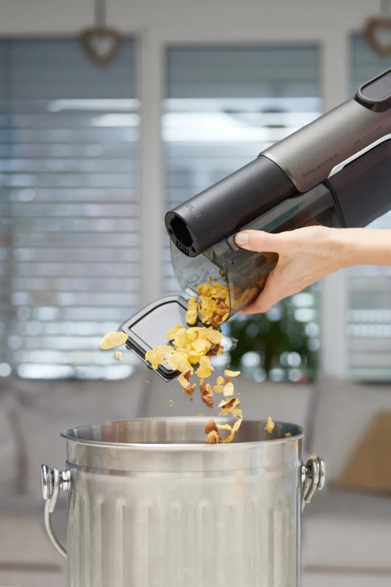 EAN 3838782835797 - Hisense HVC646630A Aspiradora escoba 2 en 1 Batería Secar HEPA Sin bolsa 0,701 L 330 W Negro imagen 18