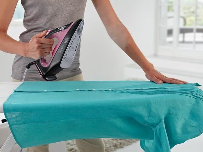 Plancha Vapor-Seco Suela De Cerámica 2000 W Negro, Púrpura  Braun Texstyle 1