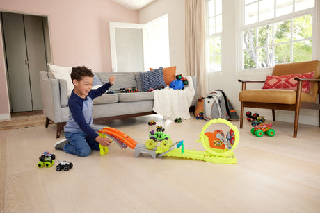 EAN 0194735237470 - Hot Wheels Monster Trucks HXT05 vehículo de juguete imagen 2