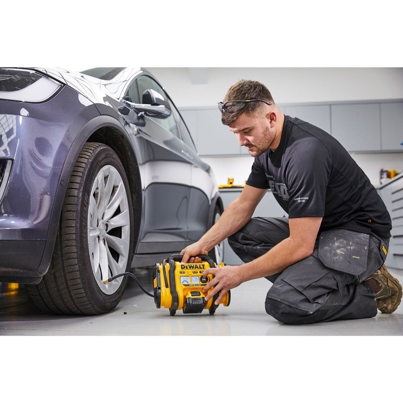 Compresor De Batería Dewalt Dcc018n-Xj De 18 V