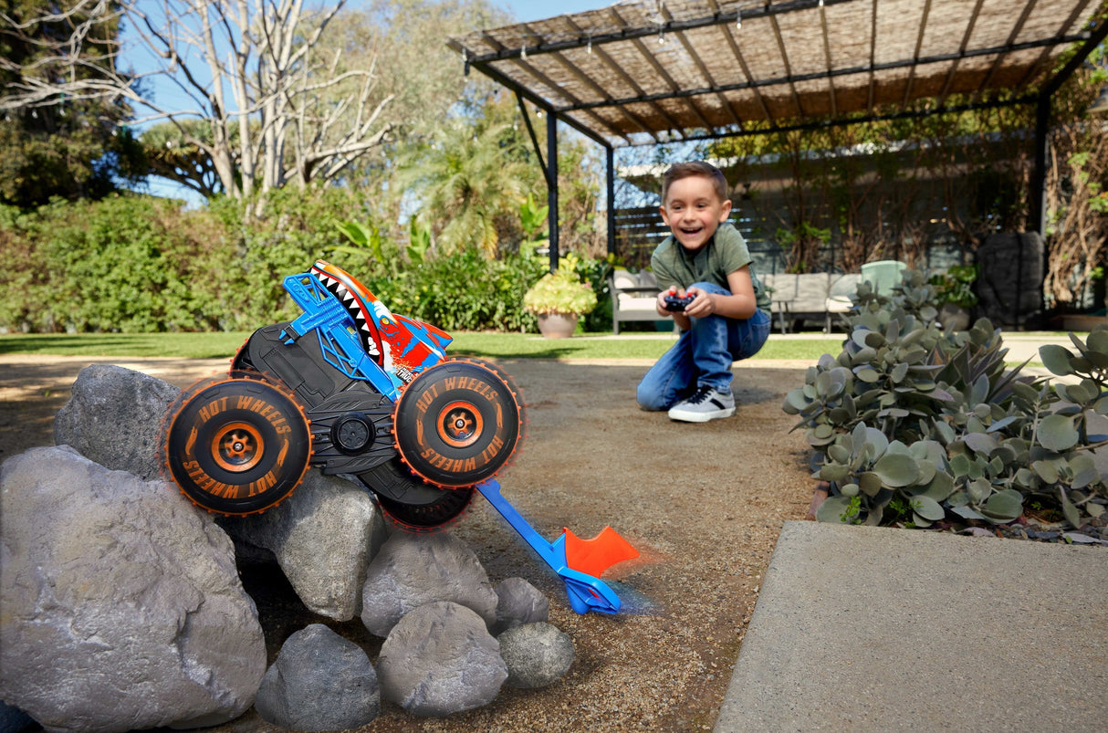 Hot Wheels Monster Trucks Tiger Shark Climber 1:15, Rc Jfr39