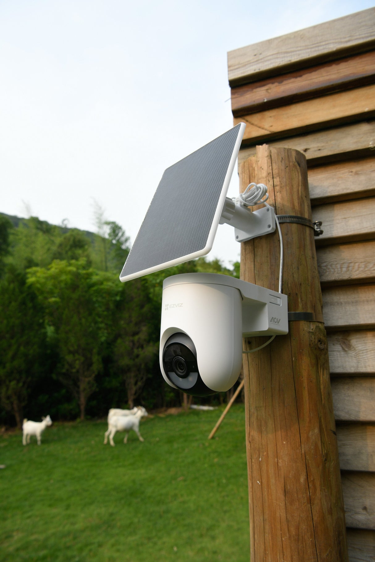 Ezviz Camara Wifi Exterior Hb8 2k+ 4mp Panoramica/Inclinacion Con Bateria