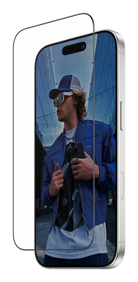 EAN 5715685026676 - PanzerGlass ® Screen Protector iPhone 17 | iPhone 16 Pro | Ultra-Wide Fit w. FASTFIT IN-A-BOX Protector d imagen 1