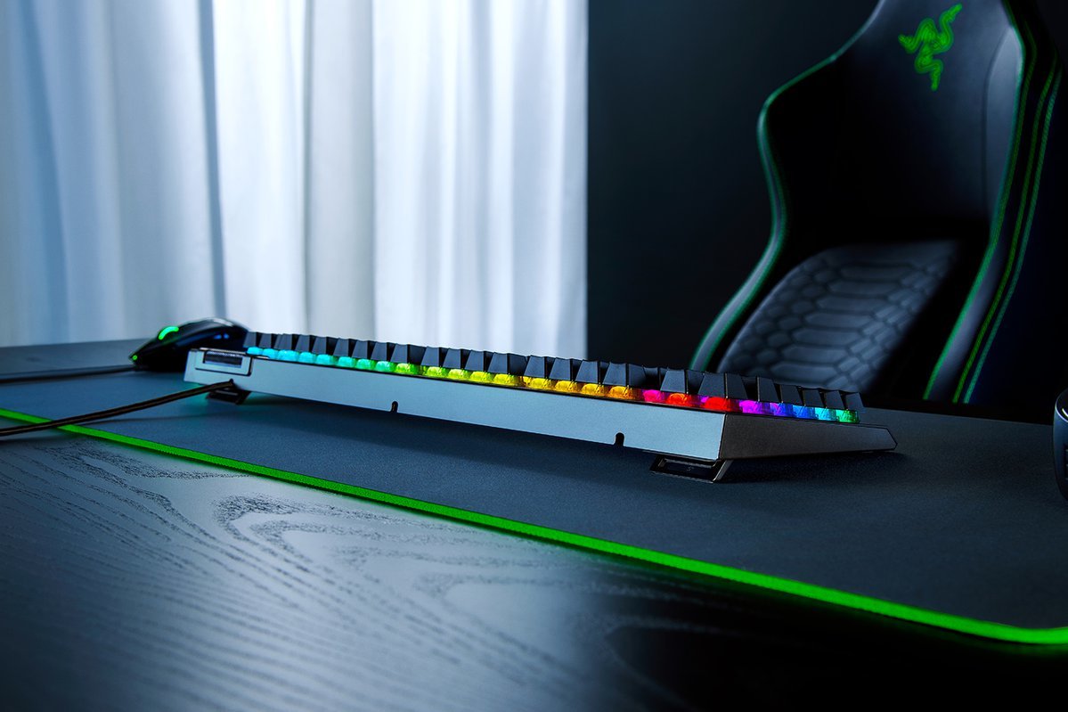 Teclado Con Cable Gamer Mecánico (Razer Green) Razer Blackwidow V4 X Rgb (Negro)