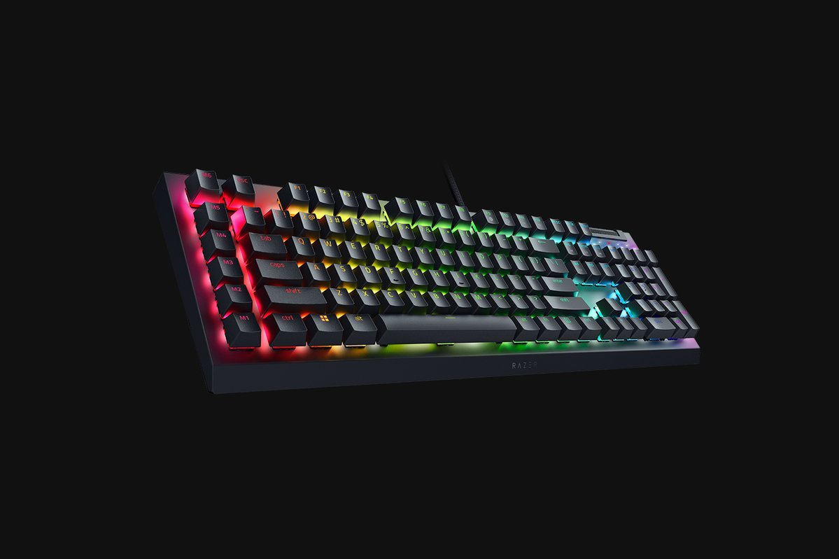 Razer Blackwidow V4 X Mechanical Gaming Keyboard, Verde Switch, Nordic Layout, Wired, Black