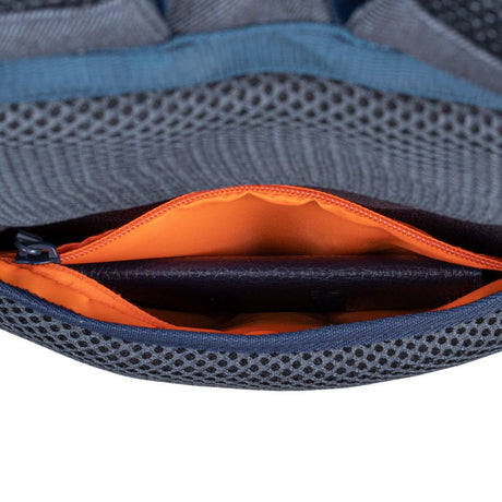 EAN 4260403579886 - Rivacase 4260403579886 maletines para portátil 39,6 cm (15.6") Mochila Gris imagen 21