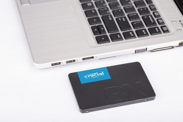 Disco Ssd Crucial 2,5" 1tb Bx500 Sataiii 3d 7mm  540 Mb/S, 6 Gbit/S - Tray