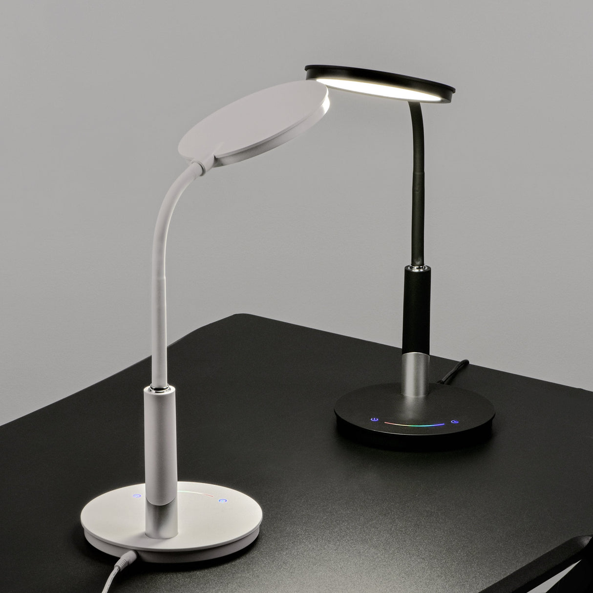 Lámpara De Escritorio Activejet Led  Aje-Raya Rgb Blanco
