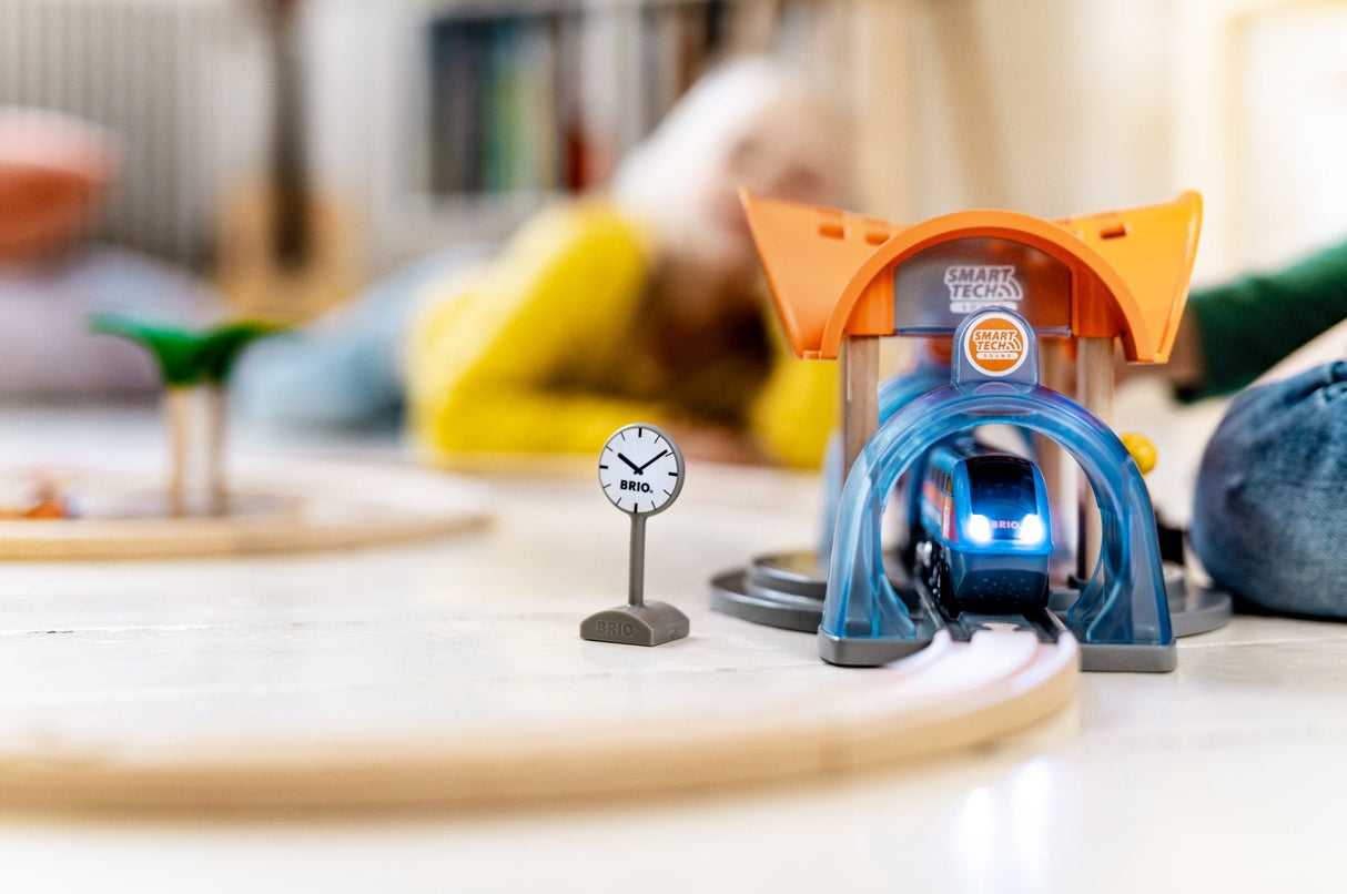 Brio 7312350339727 Pista Para Vehículos De Juguete De Plástico, Madera, Ferrocarril Niño/Niña, 3 Año(S), Vehículo Incluido, Aaa, De Plástico, Madera, Multicolor