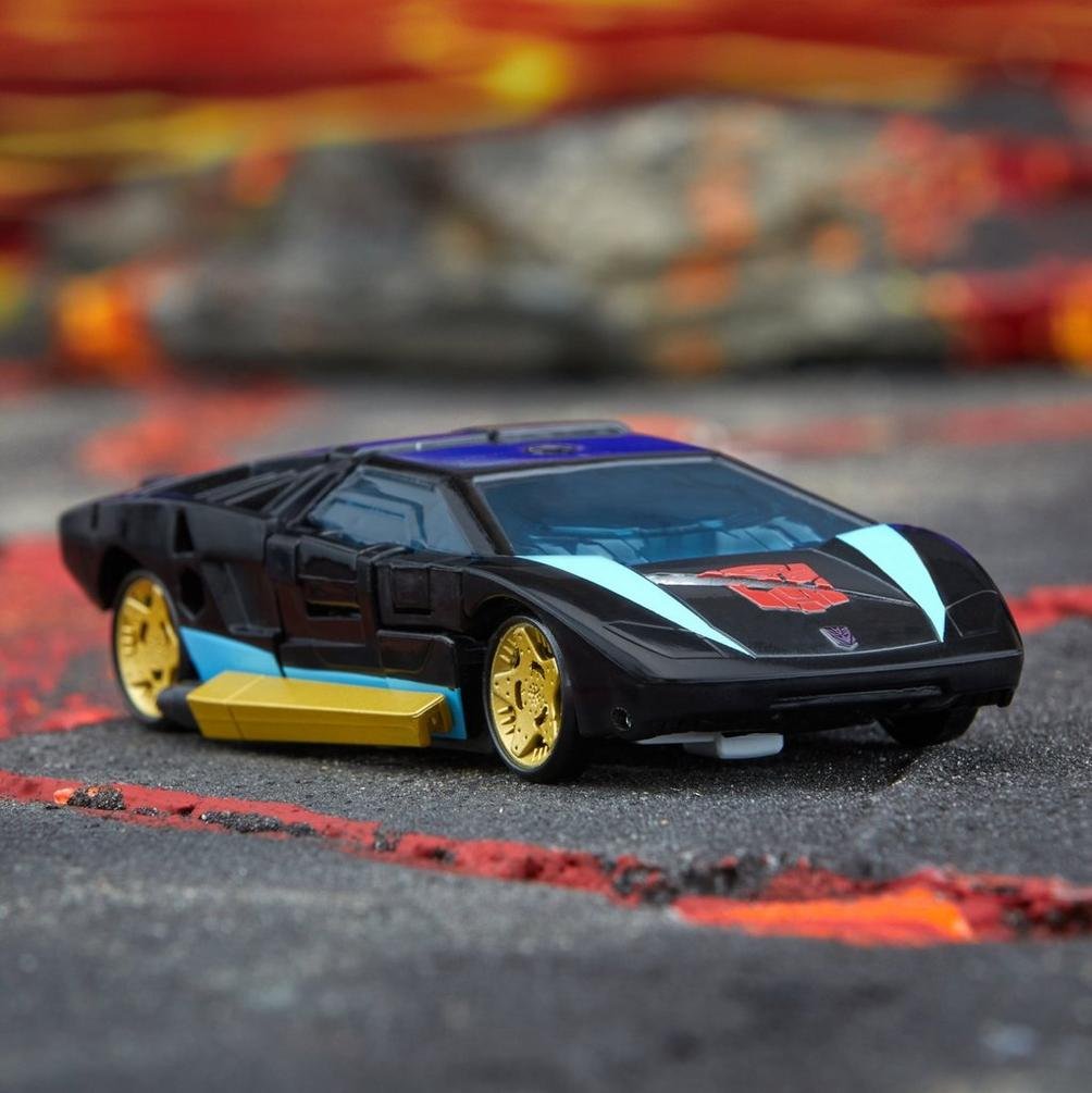 Figura Hasbro Transformers Legacy United Deluxe Armada Universe Wheeljack