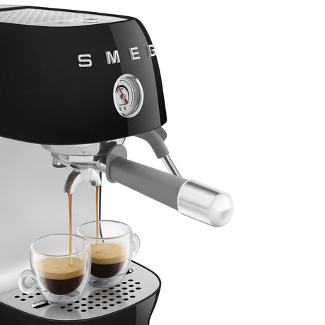 EAN 8017709349431 - Smeg ECF03BLEU cafetera eléctrica Semi-automática Máquina espresso 1,4 L imagen 10