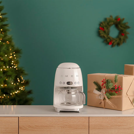 EAN 8017709280499 - Smeg DCF02CREU cafetera eléctrica Manual Cafetera de filtro 1,4 L imagen 4